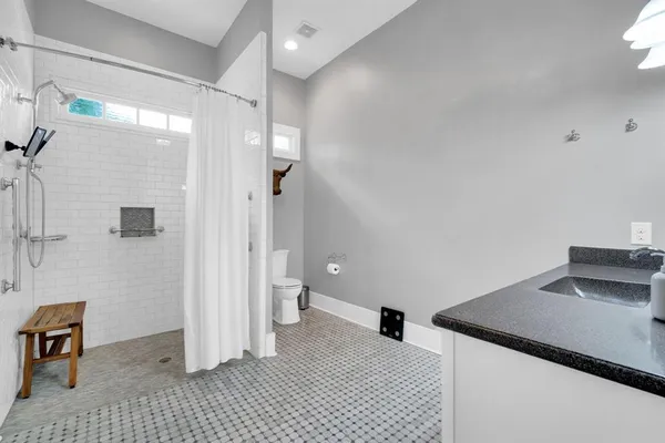 $325,000 | 806 North Preston Street, Ennis, TX 75119