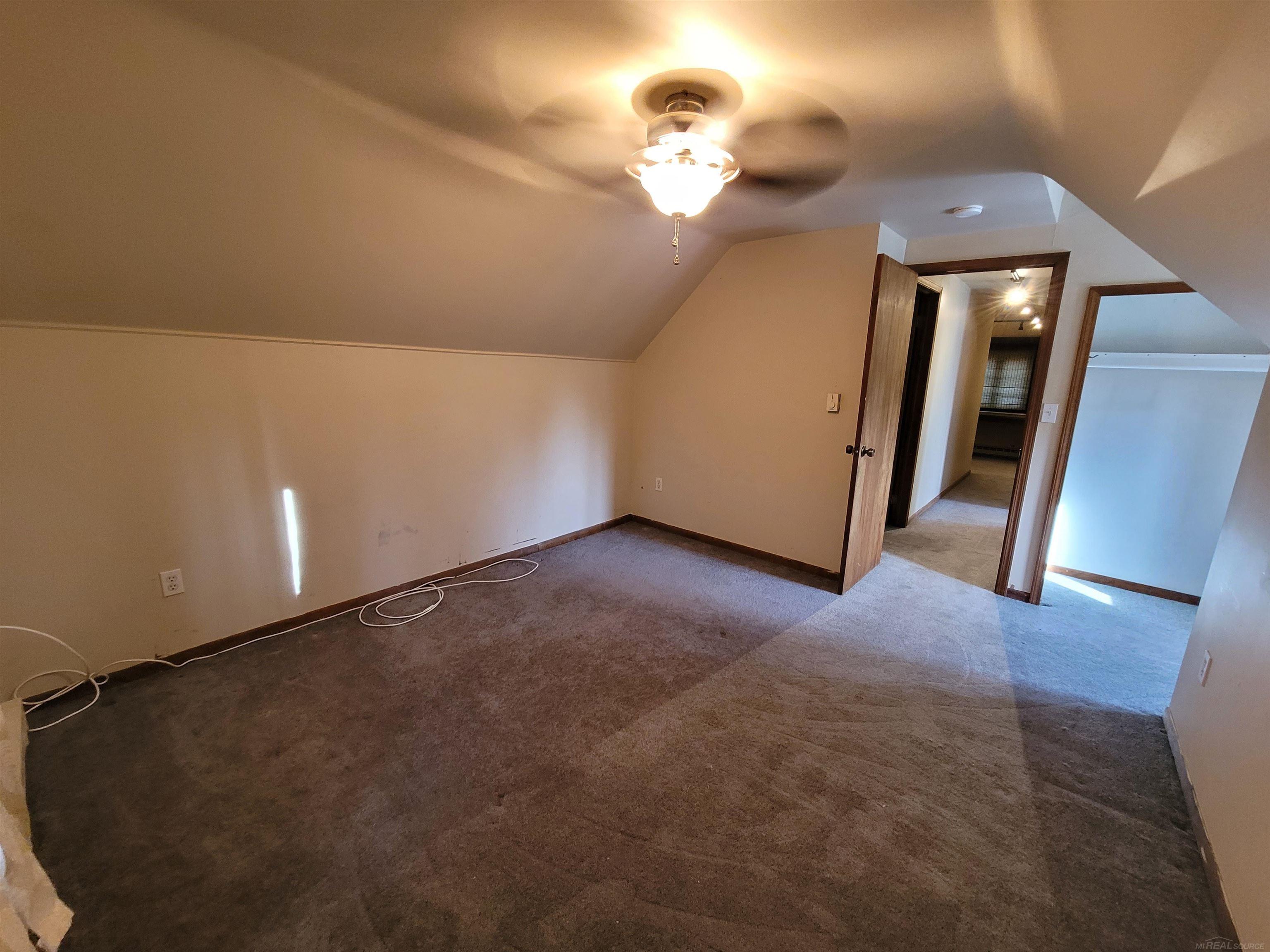 831 Roslyn Road Grosse Pointe, MI 48236 - Photo 34 of 46