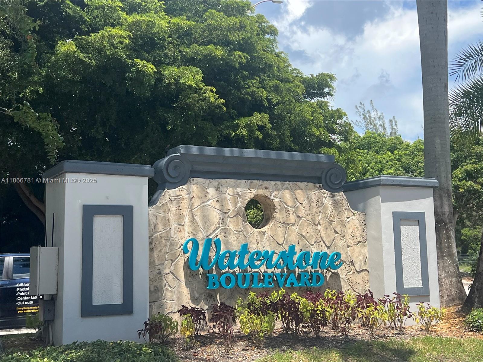 4287 Northeast 9th Street Homestead, FL 33033 - Photo 2 of 25 a sign on the side of a building