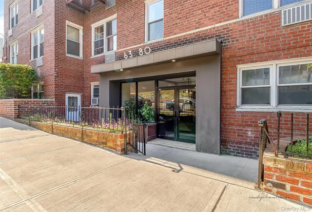 $2,000 | 63-80 Wetherole Street, Unit 2A | Rego Park