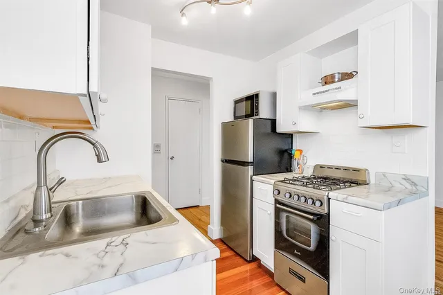 $2,000 | 63-80 Wetherole Street, Unit 2A | Rego Park