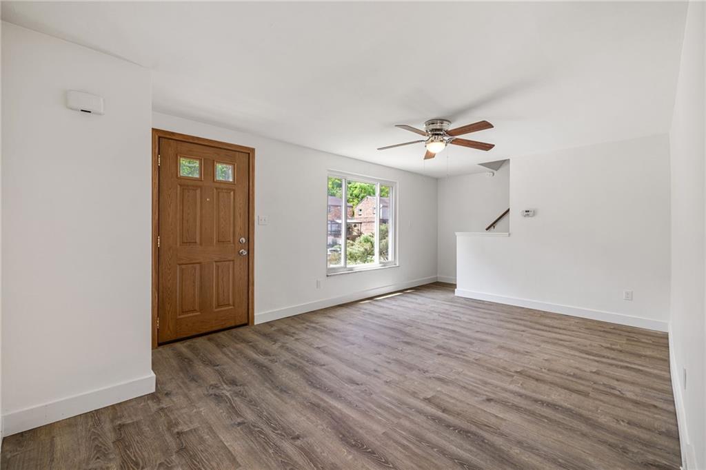 847 Killarney Drive Pittsburgh, PA 15234 - Photo 5 of 23