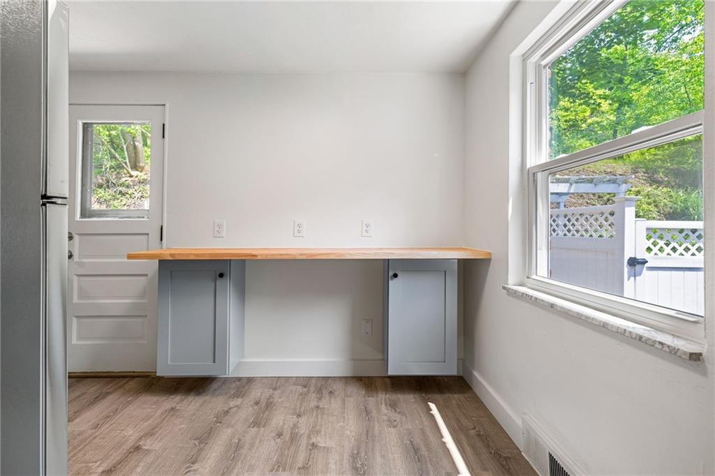 847 Killarney Drive Pittsburgh, PA 15234 - Photo 10 of 23