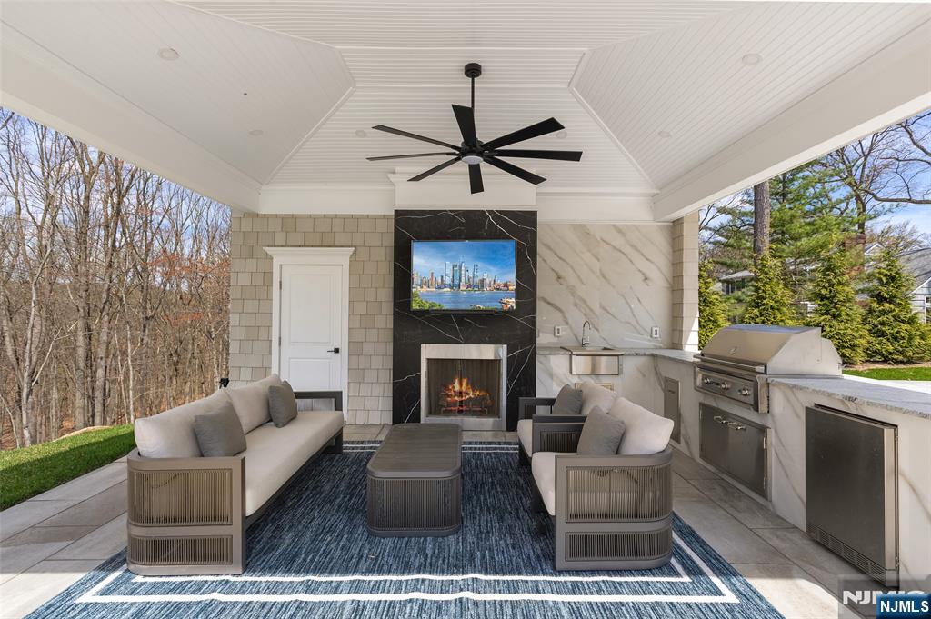 396 Knollwood Road Ridgewood, NJ 07450 - Photo 39 of 50
