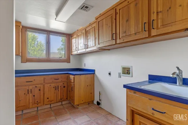 $1,375,000 | Undisclosed Address, Tehachapi, CA 93561