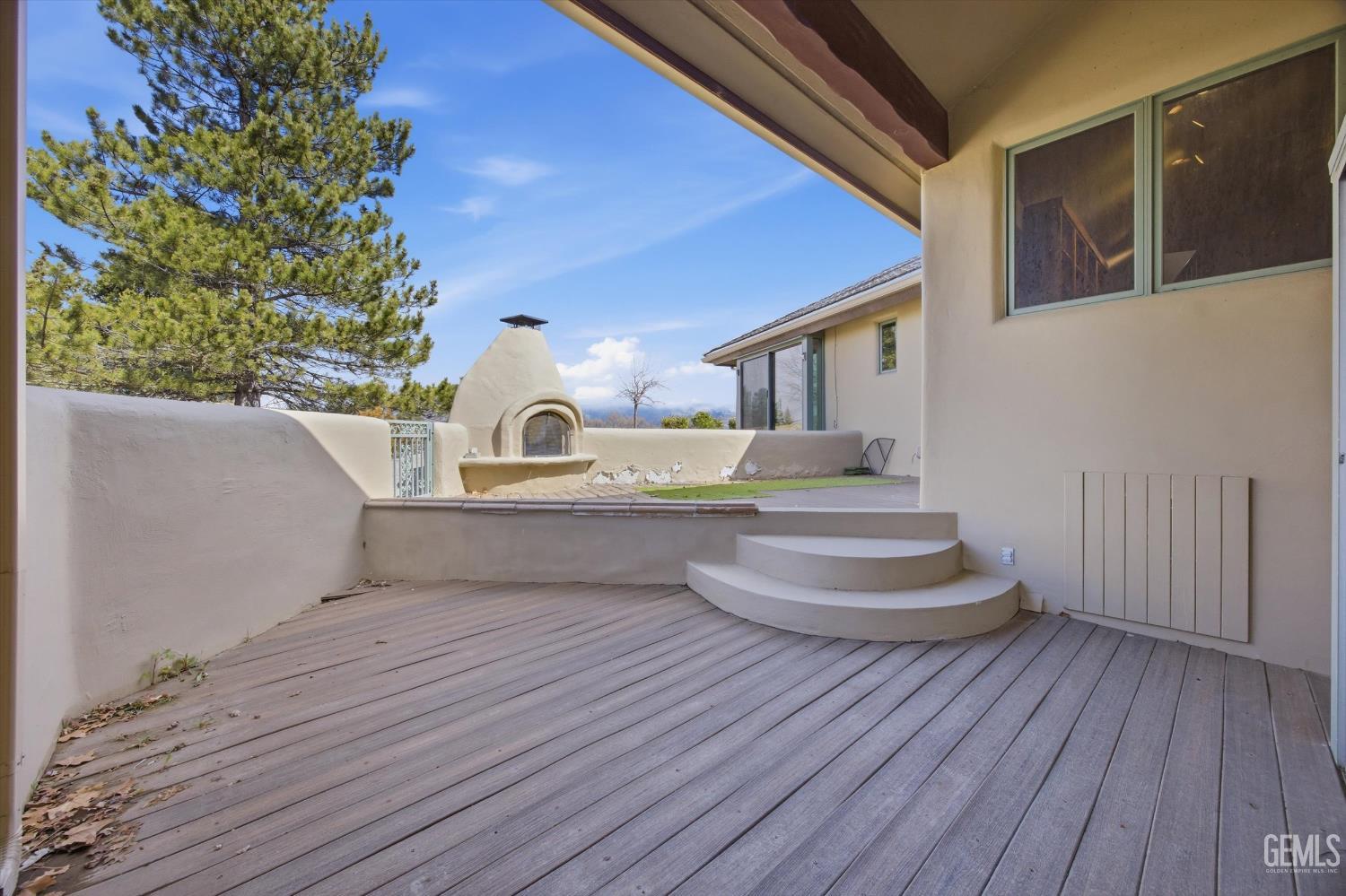 Undisclosed Address Tehachapi, CA 93561 - Photo 61 of 70 a view of a house with a balcony
