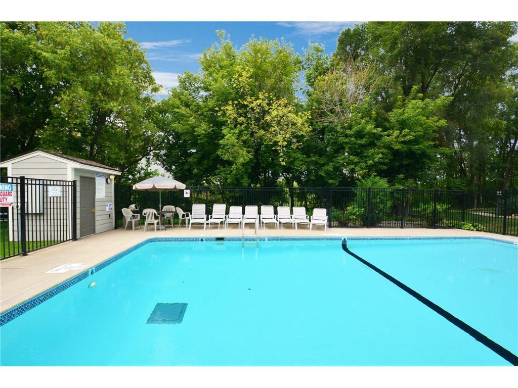 2150 Ridge Drive, Unit 14 St. Louis Park, MN 55416 - Photo 28 of 37