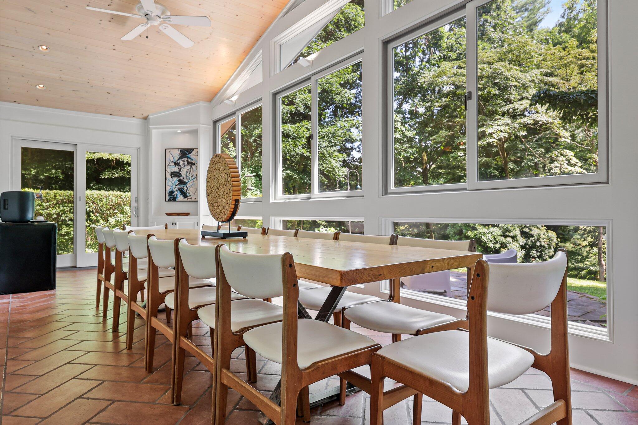 22 Sunswyck Road Darien, CT 06820 - Photo 13 of 31 54-web-or-mls-22-sunswyck-rd