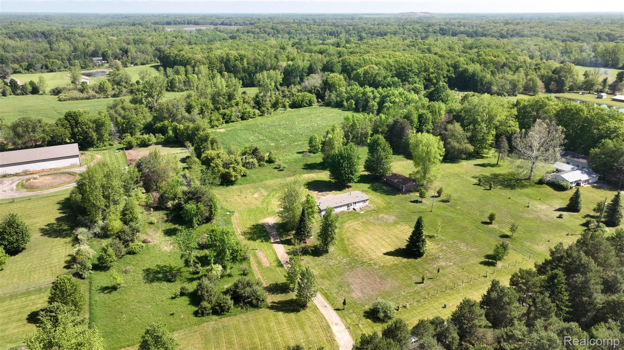 10028 McAfee Road Montrose, MI 48457 - Photo 18 of 46 10028 McAffee Rd (15).JPG