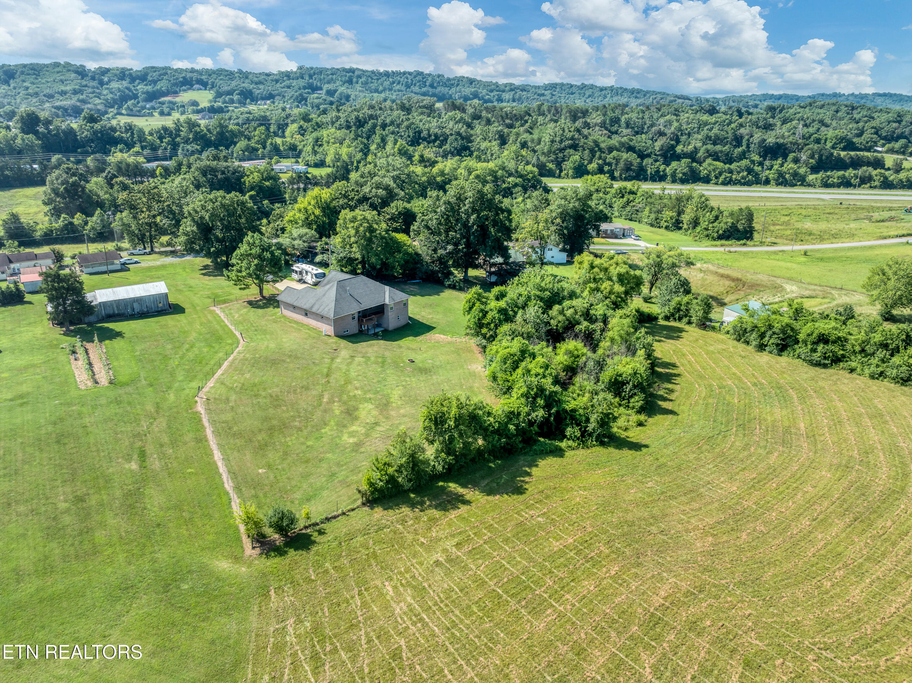 957 Lane Drive Friendsville, TN 37737 - Photo 14 of 59 15) 60456-687c17d960d3a