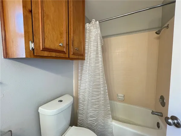 $1,850 | 7029 Clubgate Drive, Corpus Christi, TX 78413