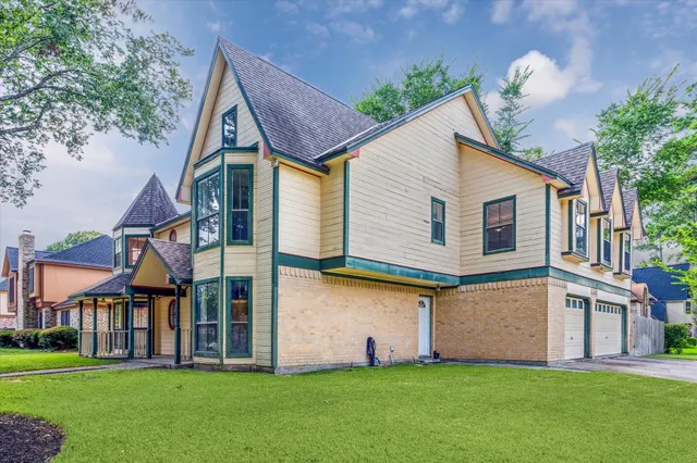 $300,000 | 2739 Blue Glen Lane, Houston, TX 77073