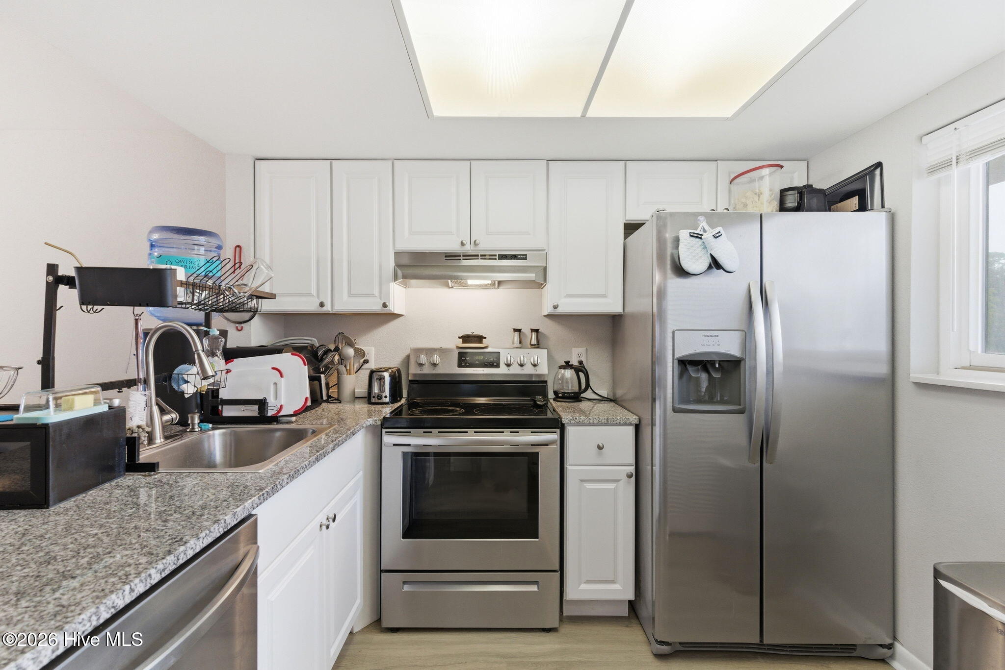 4523 Holly Tree Road, Unit 707 Wilmington, NC 28412 - Photo 8 of 48 18-web-or-mls-dsc09555