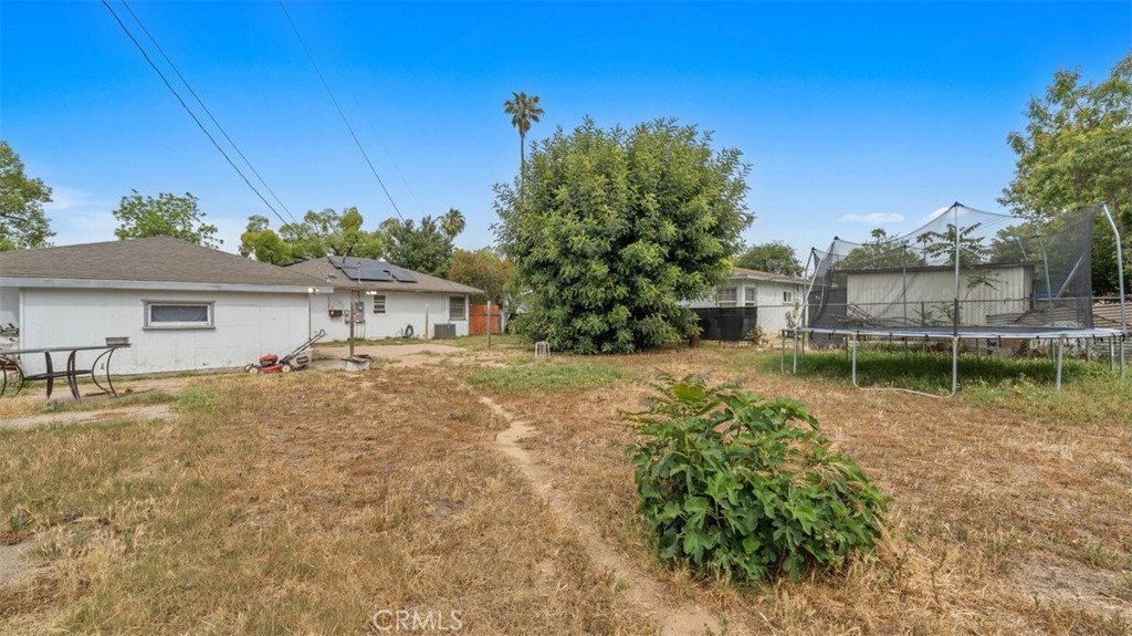 3498 Holding Street Riverside, CA 92501 - Photo 25 of 33 Backyard