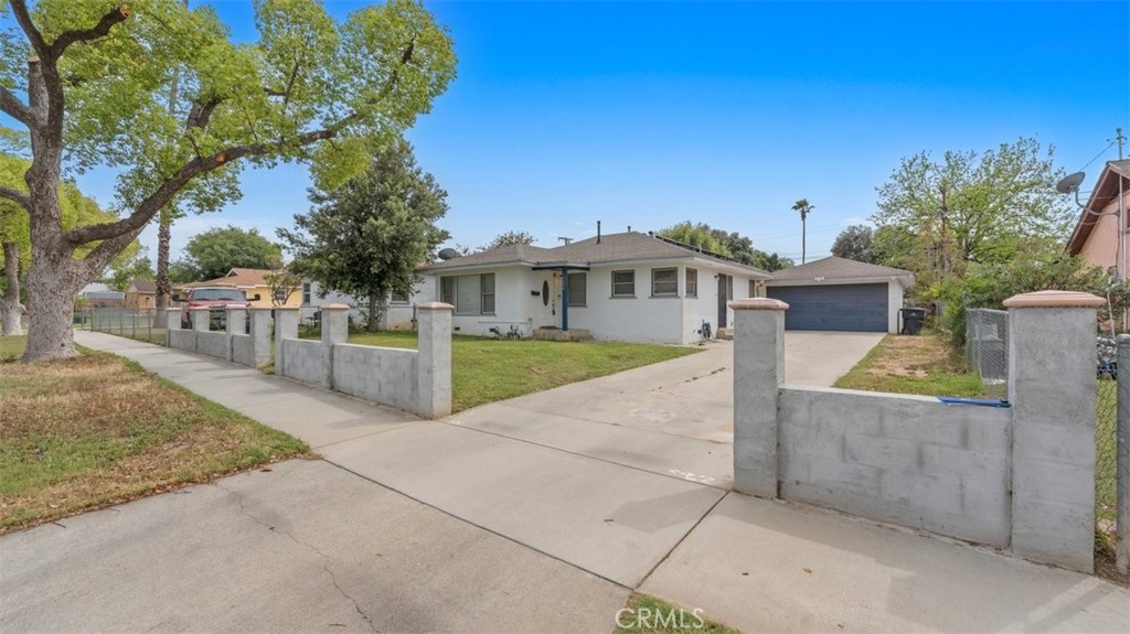 3498 Holding Street Riverside, CA 92501 - Photo 5 of 33