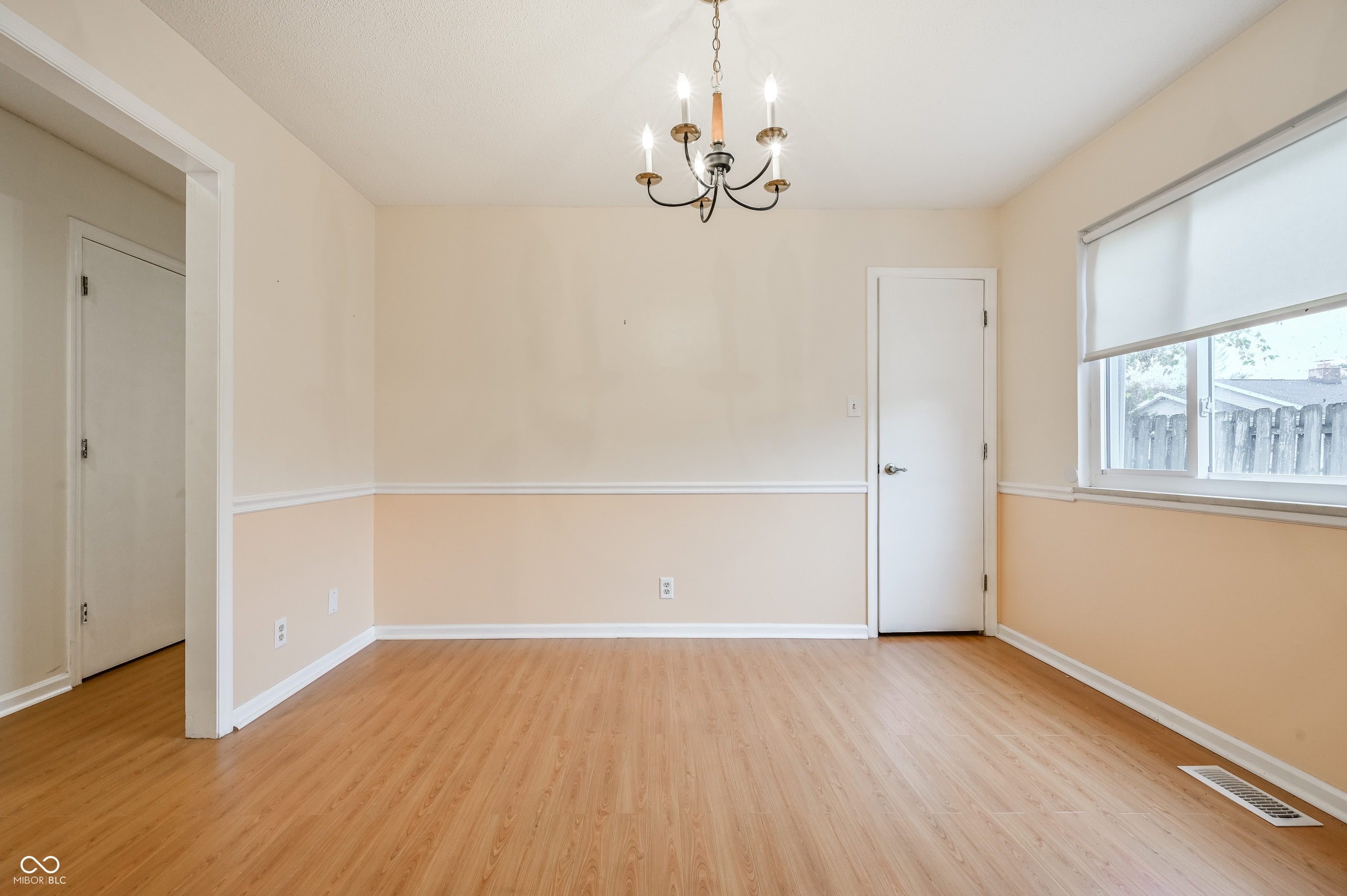 7646 Vintage Court Lawrence, IN 46226 - Photo 13 of 27