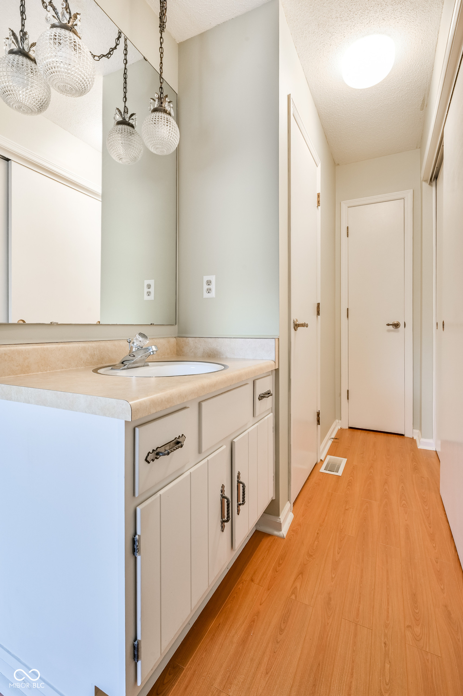 7646 Vintage Court Lawrence, IN 46226 - Photo 16 of 27