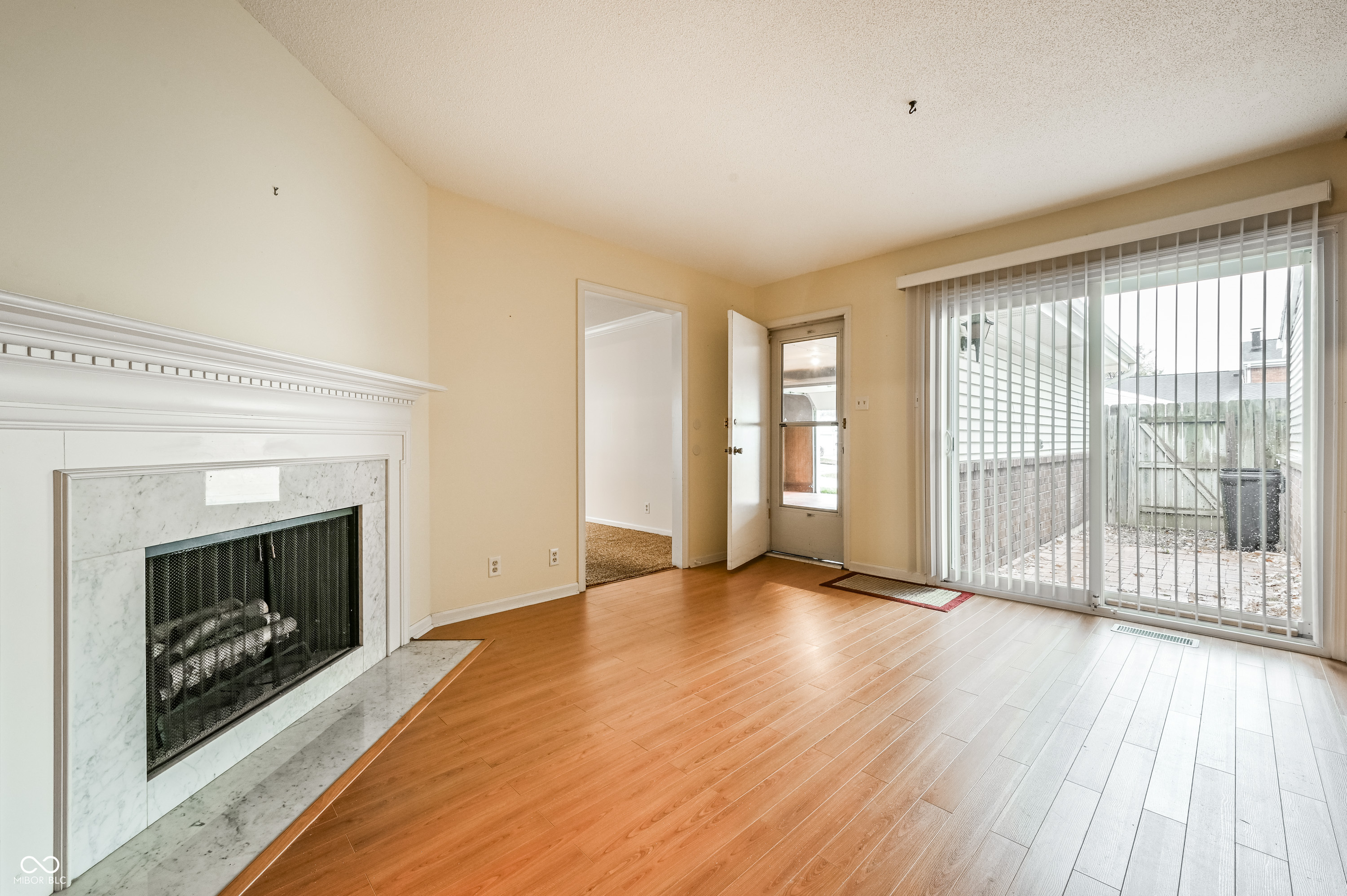 7646 Vintage Court Lawrence, IN 46226 - Photo 7 of 27