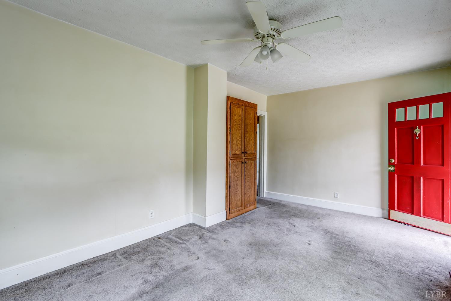 1955 Waterlick Road Lynchburg, VA 24501 - Photo 17 of 30 Living Room