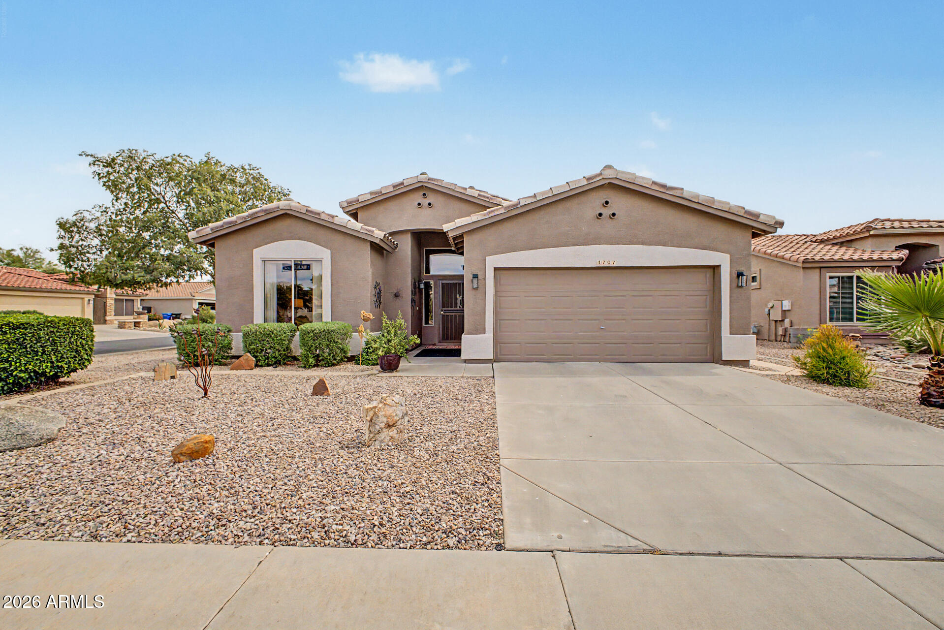 4707 East Walnut Road Gilbert, AZ 85298 - Photo 1 of 48 01 - Walnut