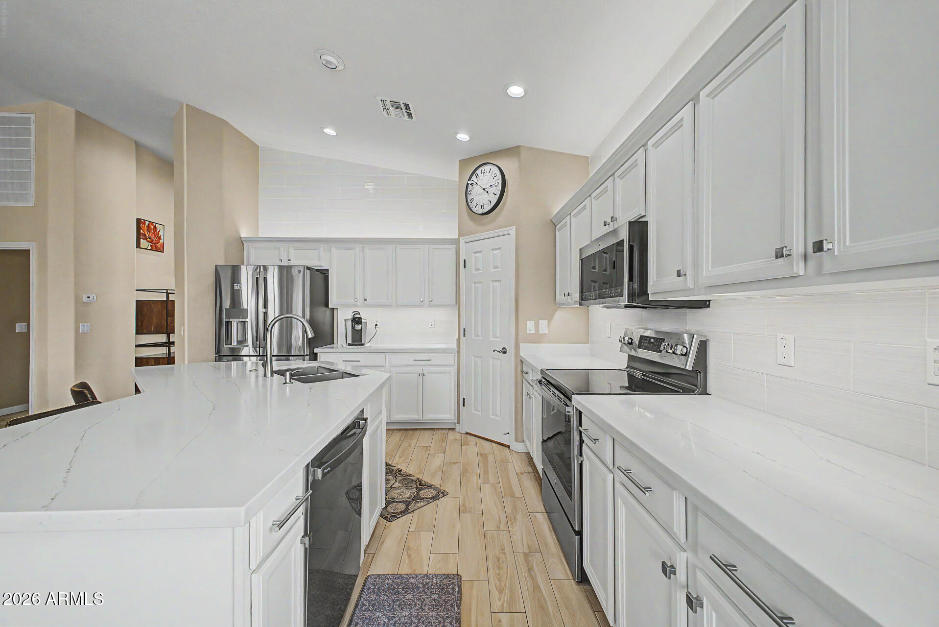 4707 East Walnut Road Gilbert, AZ 85298 - Photo 17 of 48 17 - Walnut