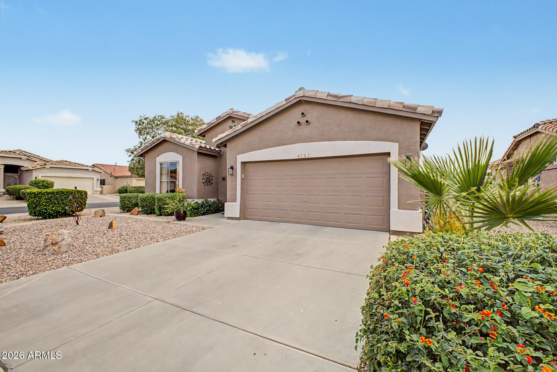 4707 East Walnut Road Gilbert, AZ 85298 - Photo 5 of 48 05 - Walnut