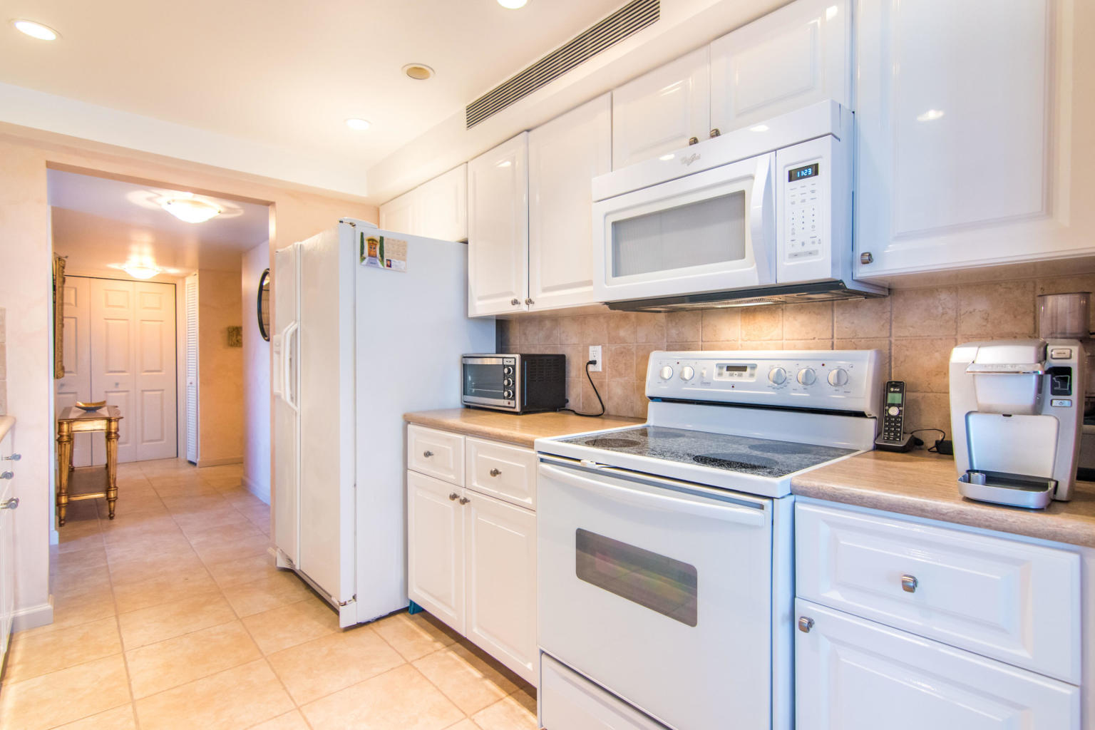 899 Jeffery Street, Unit 702 Boca Raton, FL 33487 - Photo 4 of 36 20181013144233969319000000-o