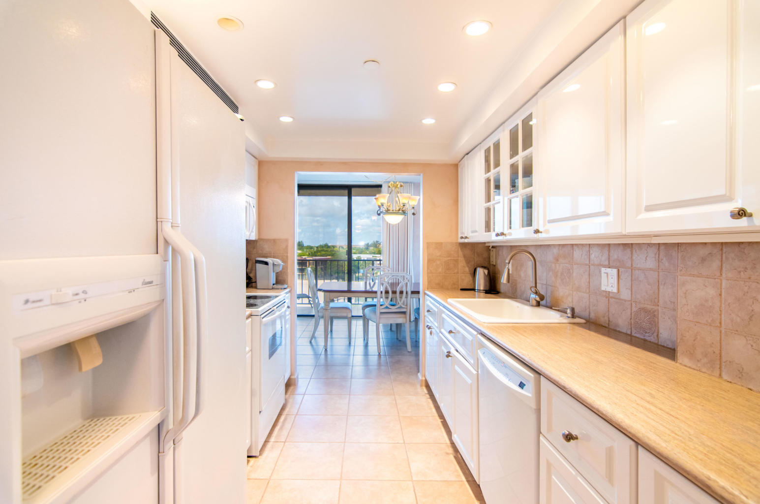 899 Jeffery Street, Unit 702 Boca Raton, FL 33487 - Photo 5 of 36 20181013144210130408000000-o