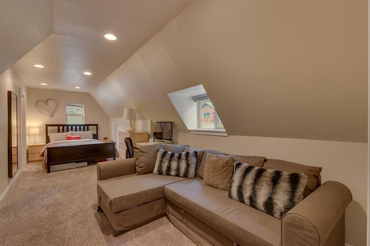 8725 River Road Truckee, CA 96161 - Photo 10 of 15 Gallery Image 10