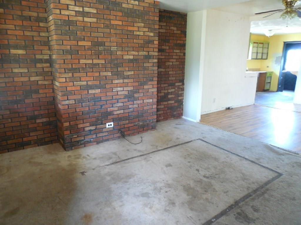 3 Frazier Avenue McKees Rocks, PA 15136 - Photo 3 of 11 Gallery Image 3