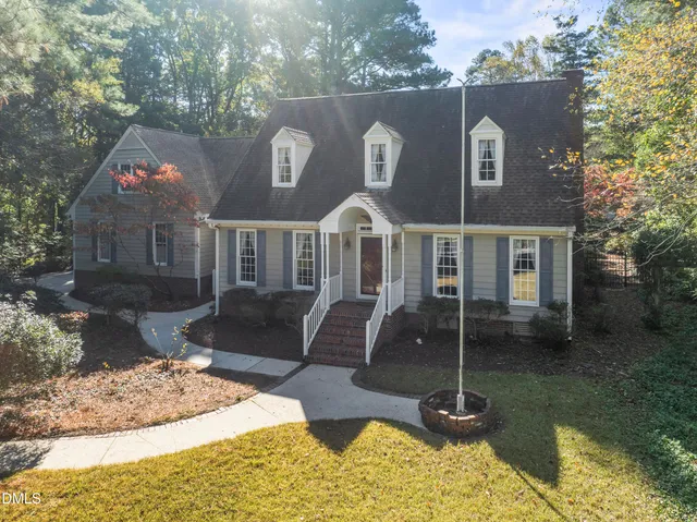 $669,900 | 909 Willow Run S Drive, Raleigh, NC 27615
