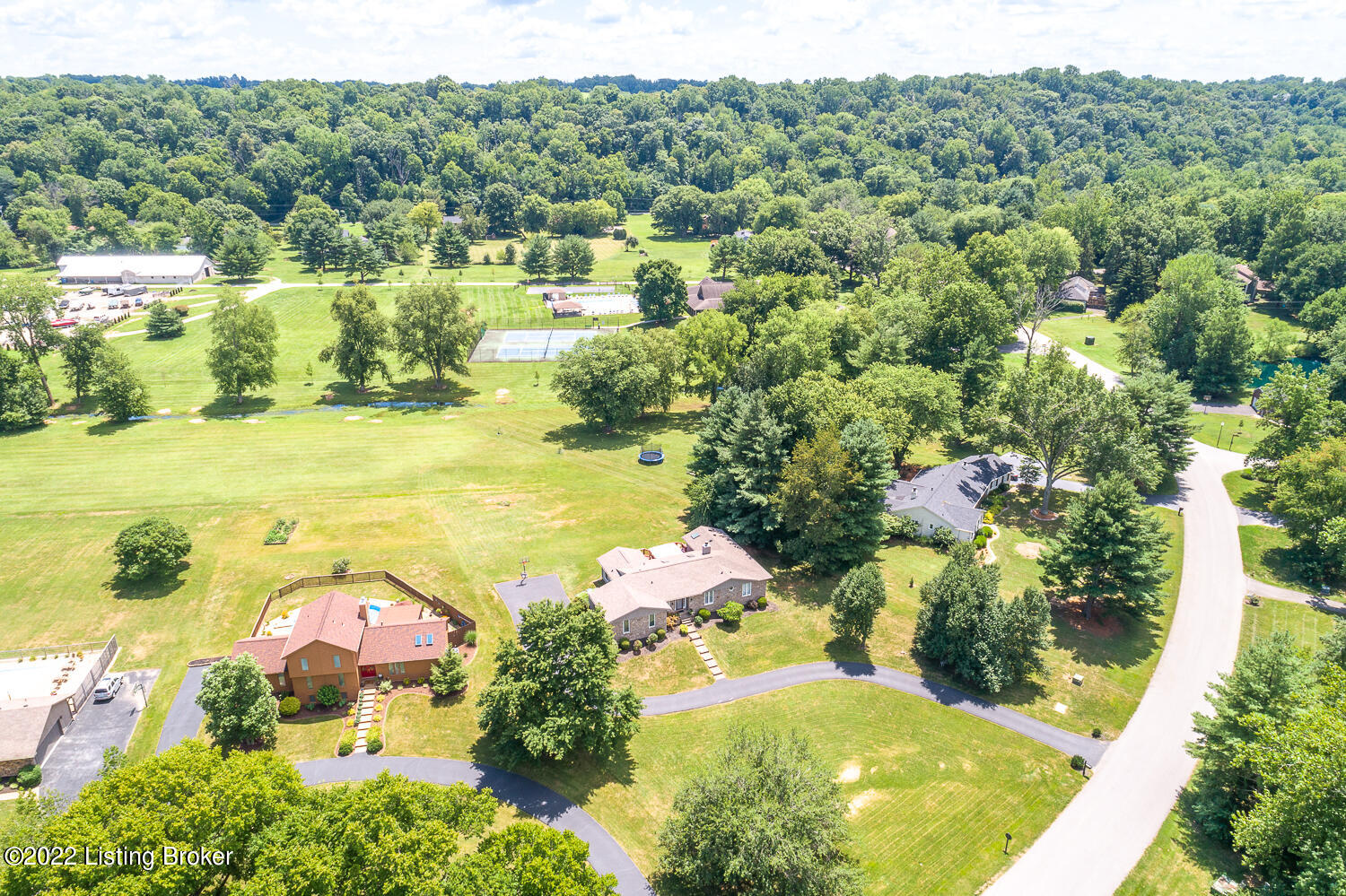 1939 Cardinal Harbour Road Prospect, KY 40059 - Photo 53 of 68 056-1939-56