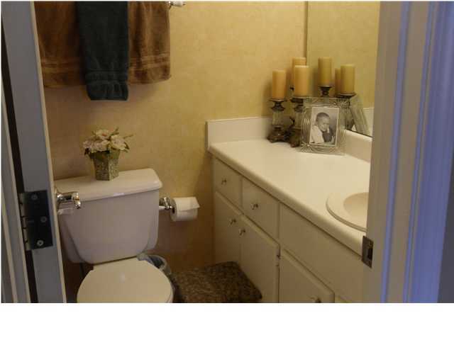 52 Stowe Road Mary Esther, FL 32569 - Photo 7 of 10 Gallery Image 7