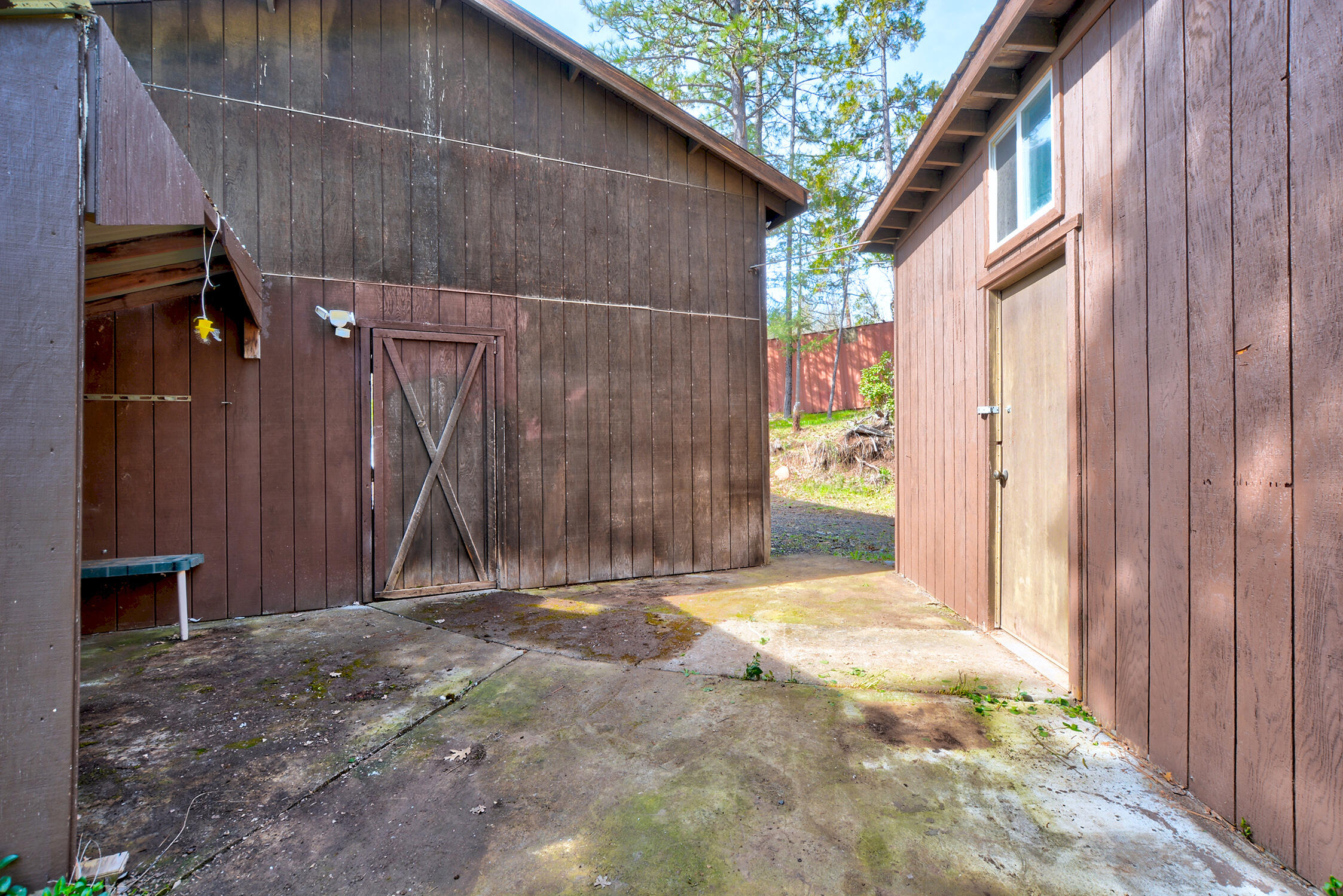 5492 Highway 227 Trail, OR 97541 - Photo 34 of 57