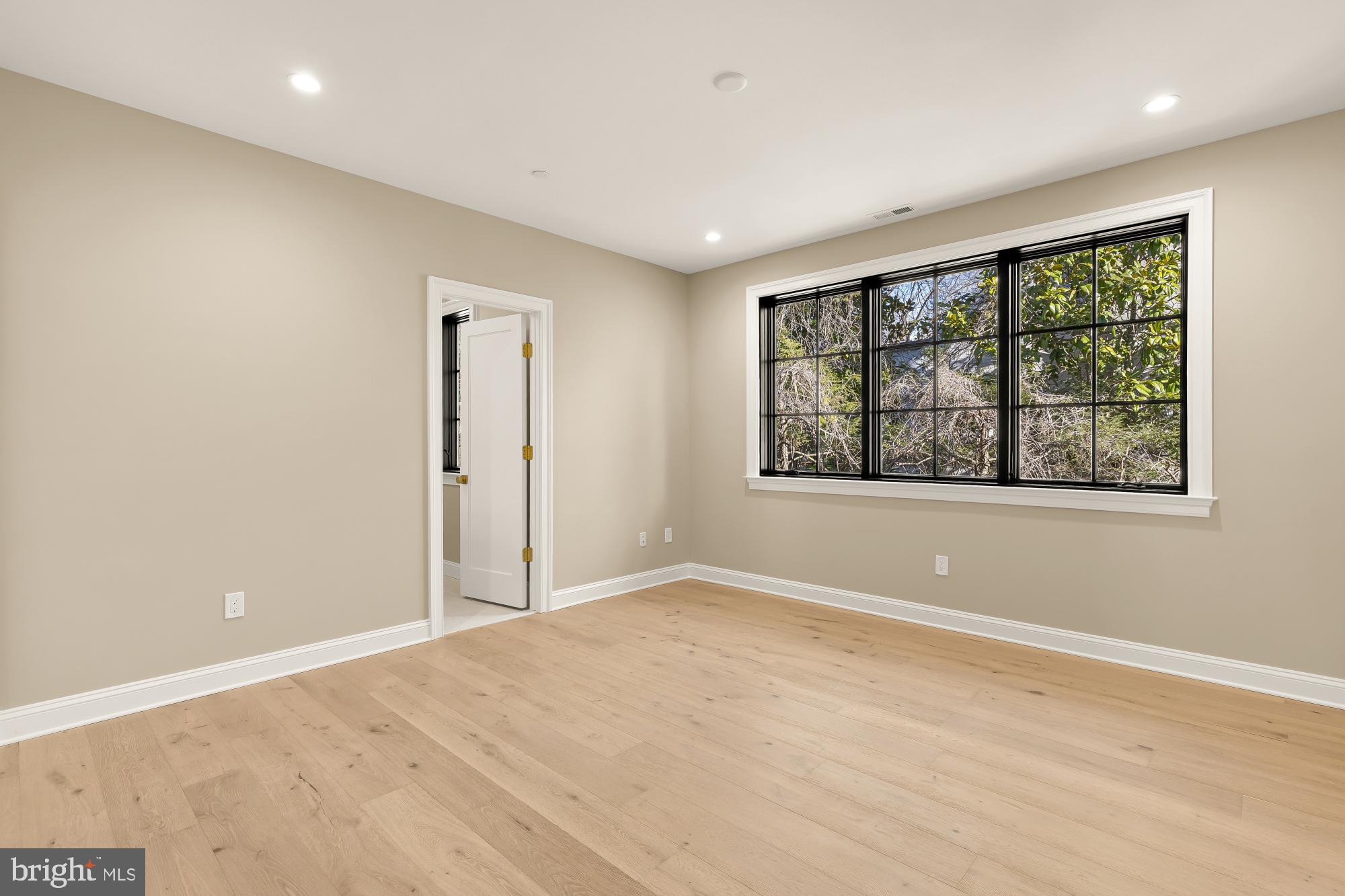 2733 Chesapeake Street Northwest Washington, DC 20008 - Photo 65 of 111