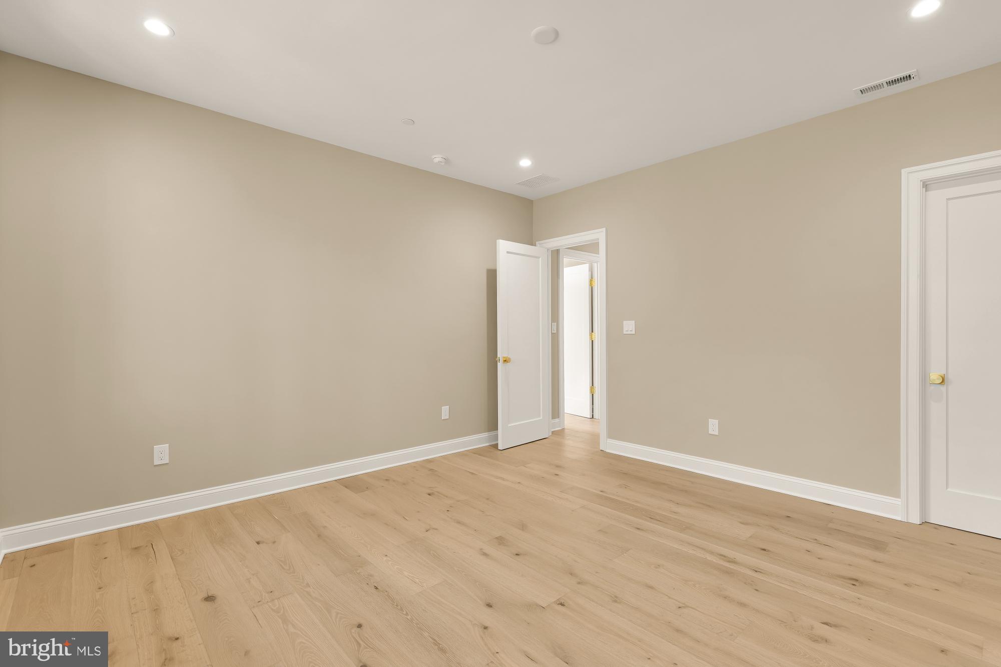2733 Chesapeake Street Northwest Washington, DC 20008 - Photo 67 of 111