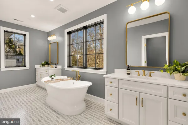 $4,695,000 | 2733 Chesapeake Street Northwest, Washington, DC 20008