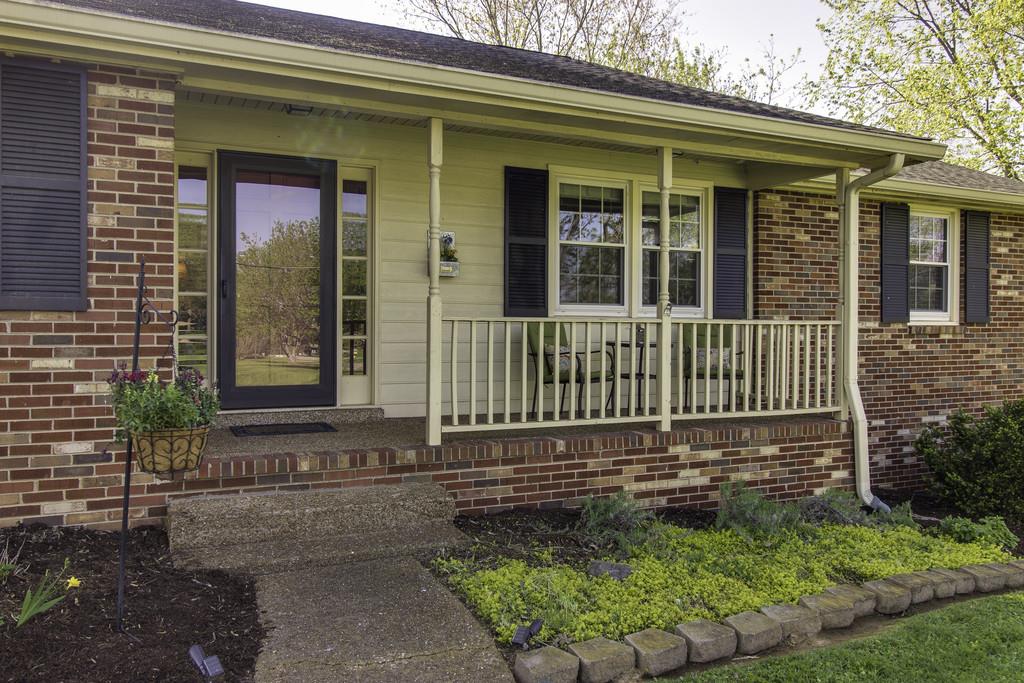 118 Ridgewood Road Franklin, TN 37064 - Photo 3 of 29 Gallery Image 3