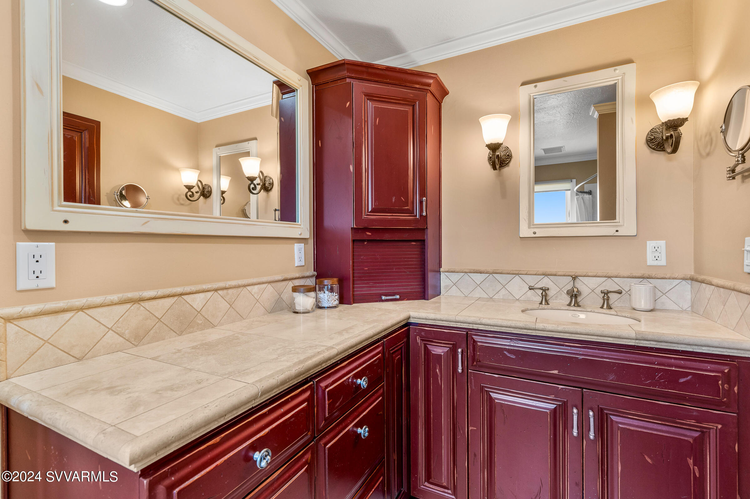 350 Redrock Road Sedona, AZ 86351 - Photo 20 of 46 350 Redrock Rd Sedona-39