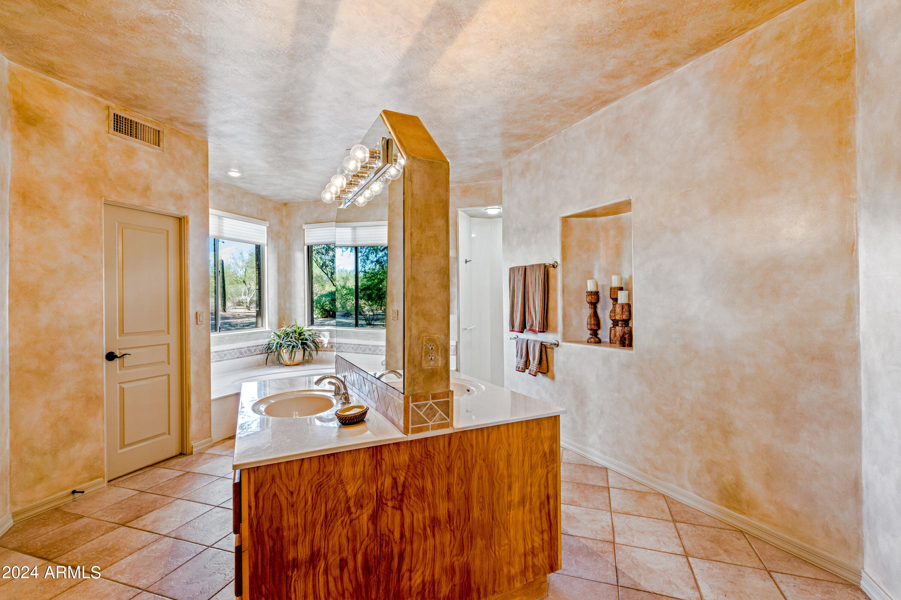 18411 Tranquilo Way Rio Verde, AZ 85263 - Photo 24 of 42 Primary bathroom