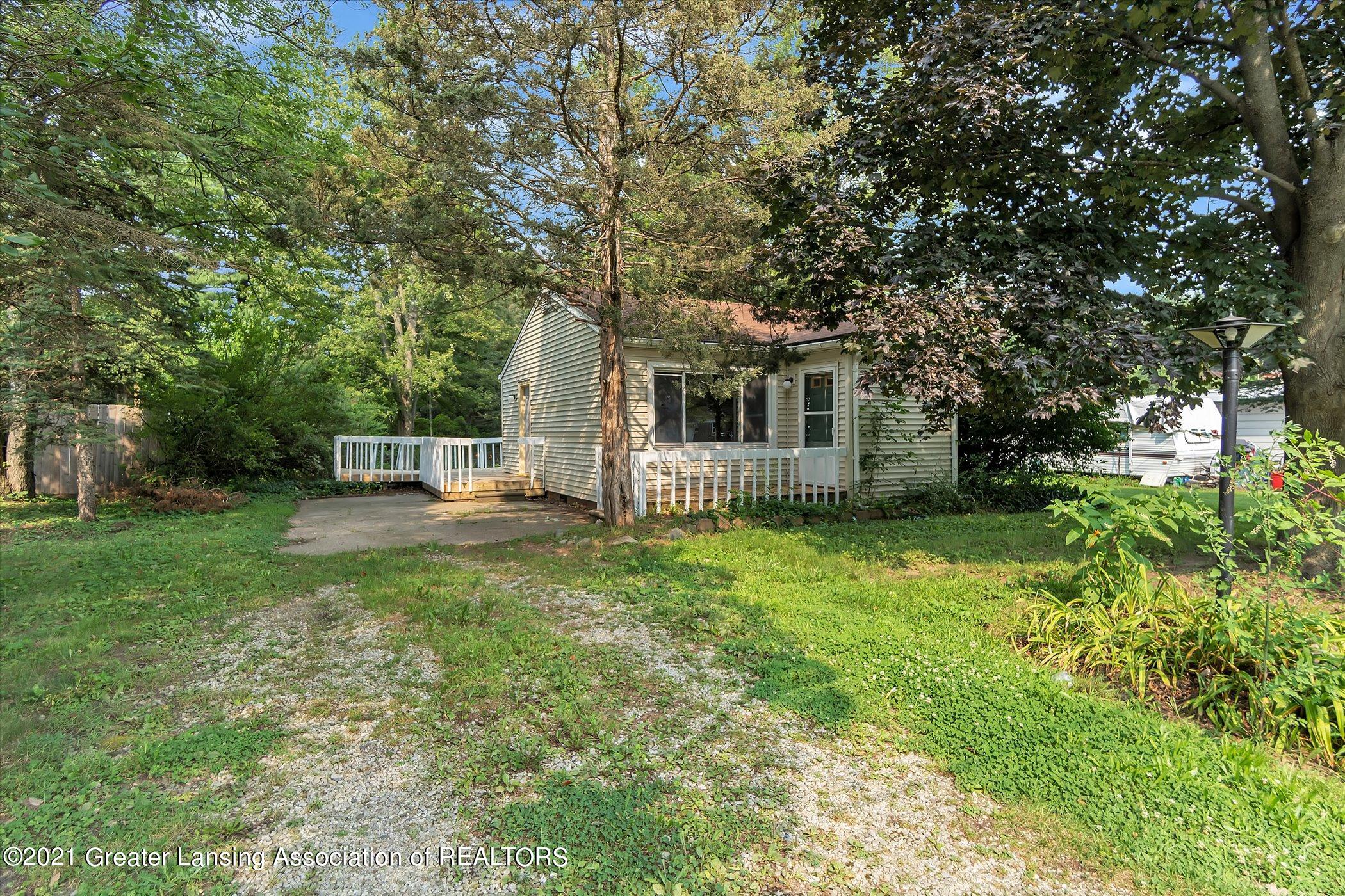 6532 Sommerset Road Lansing, MI 48911 - Photo 6 of 37 06-6532-Sommerset-Rd-WindowStill-Real-Es