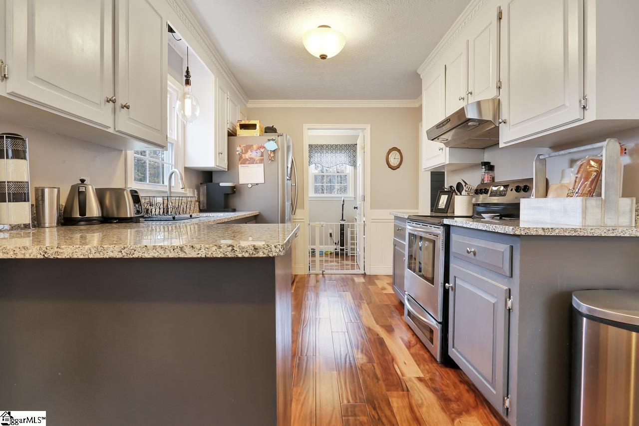 13 Doverdale Road Greenville, SC 29615 - Photo 18 of 35 Gallery Image 18