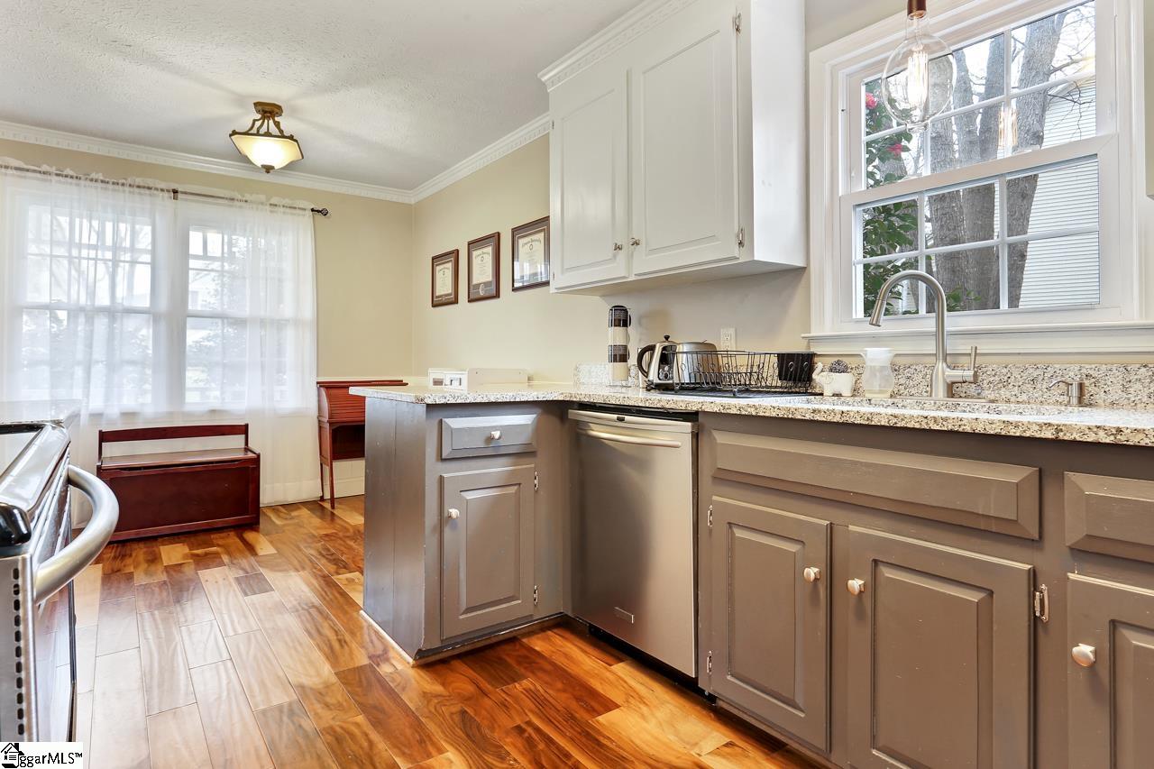 13 Doverdale Road Greenville, SC 29615 - Photo 19 of 35 Gallery Image 19