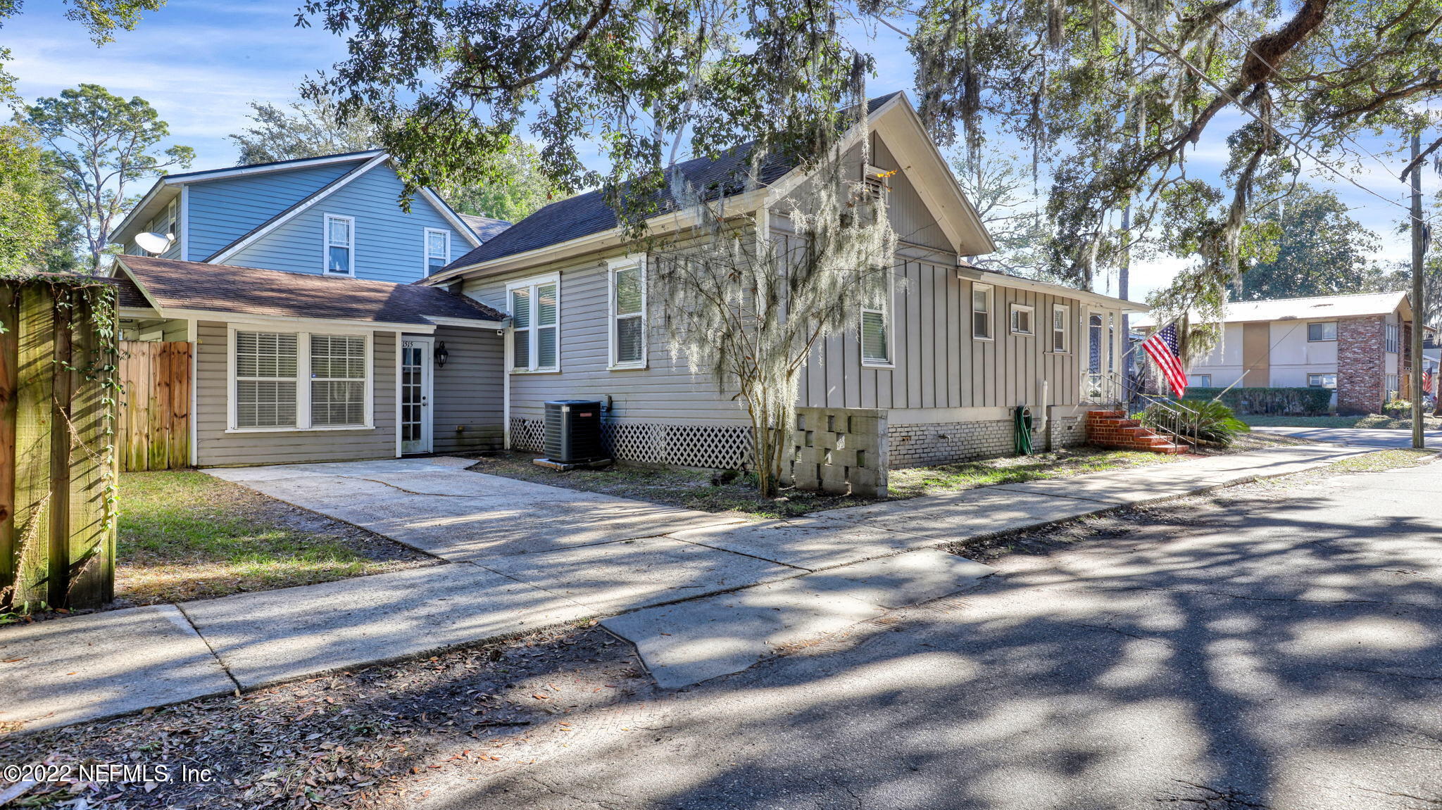 1515 Seminole Road Jacksonville, FL 32205 - Photo 5 of 33 Side of Home