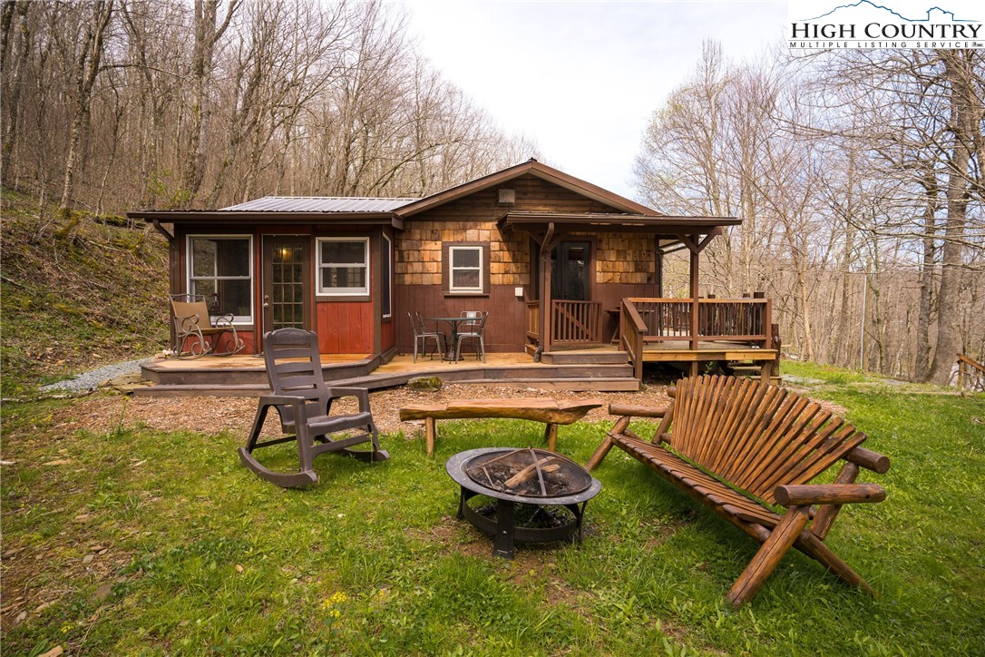 3899 Junaluska Road Boone, NC 28607 - Photo 4 of 28