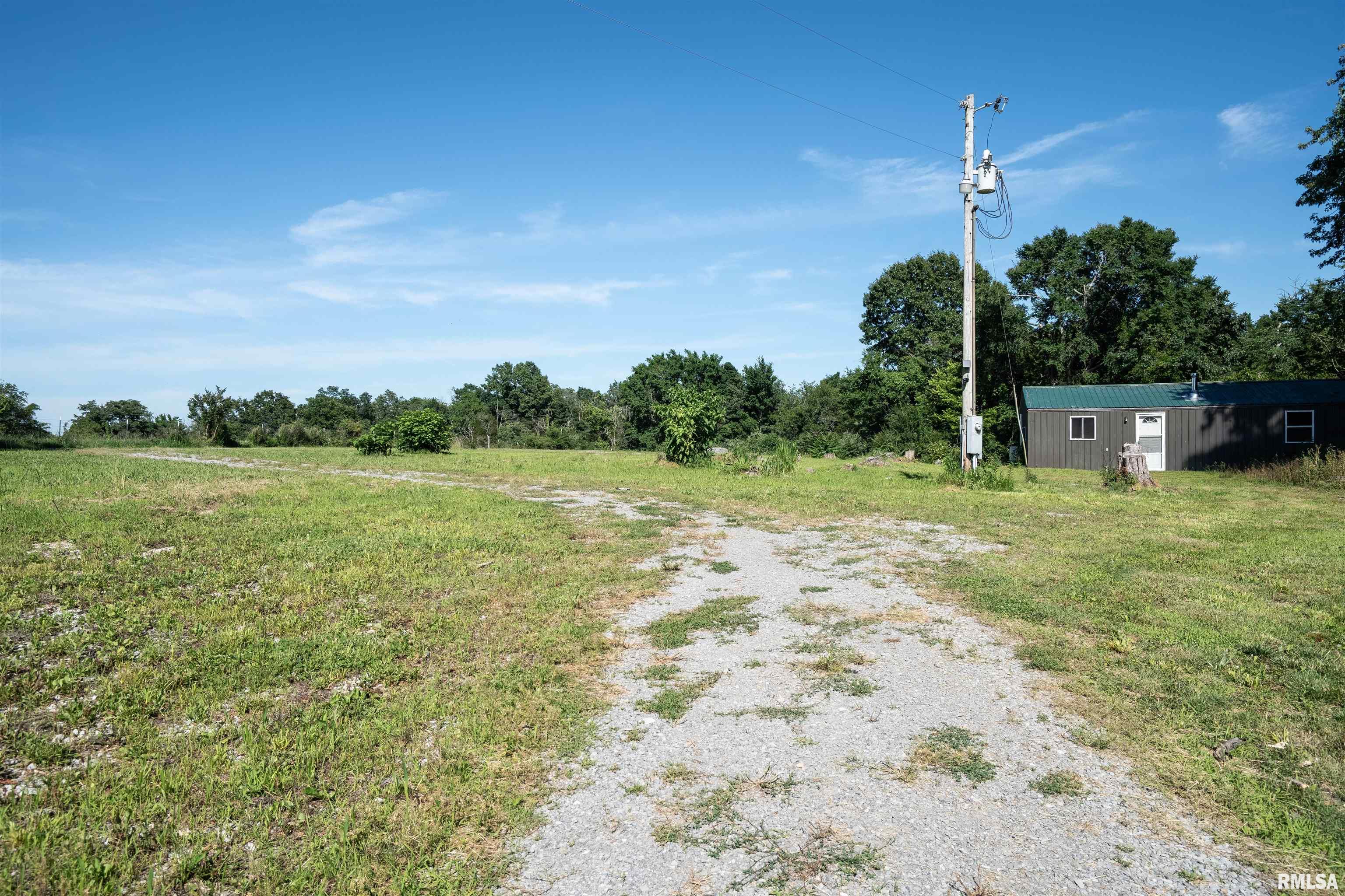 710 Old North Marion Road Goreville, IL 62939 - Photo 5 of 33