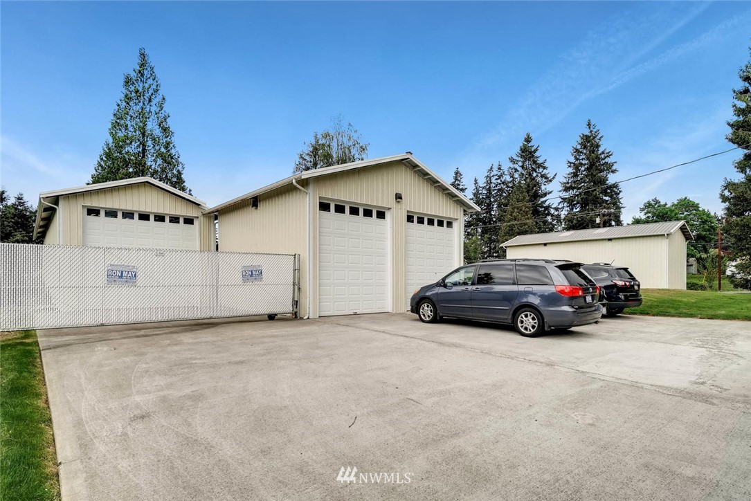 12420 Alexander Road Everett, WA 98204 - Photo 9 of 24 Gallery Image 9