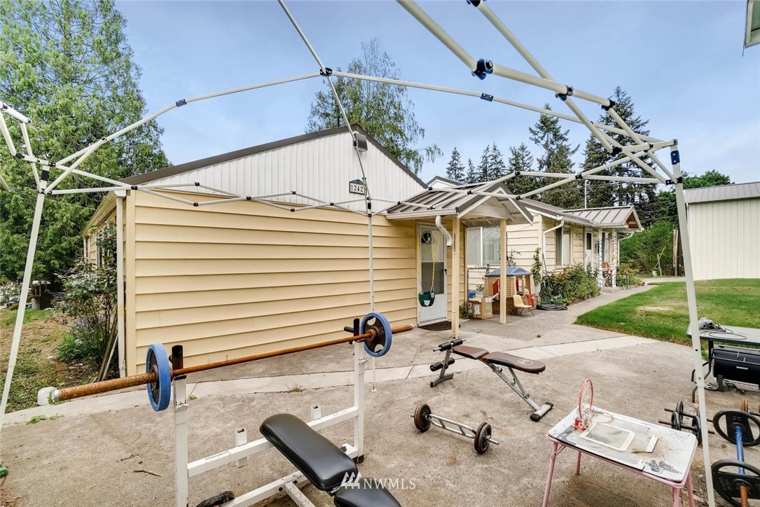 12420 Alexander Road Everett, WA 98204 - Photo 10 of 24 Gallery Image 10