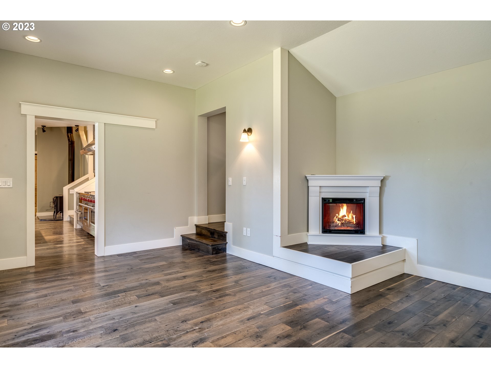 12840 South Carus Road Oregon City, OR 97045 - Photo 18 of 35 a view interior of the house and wooden floor