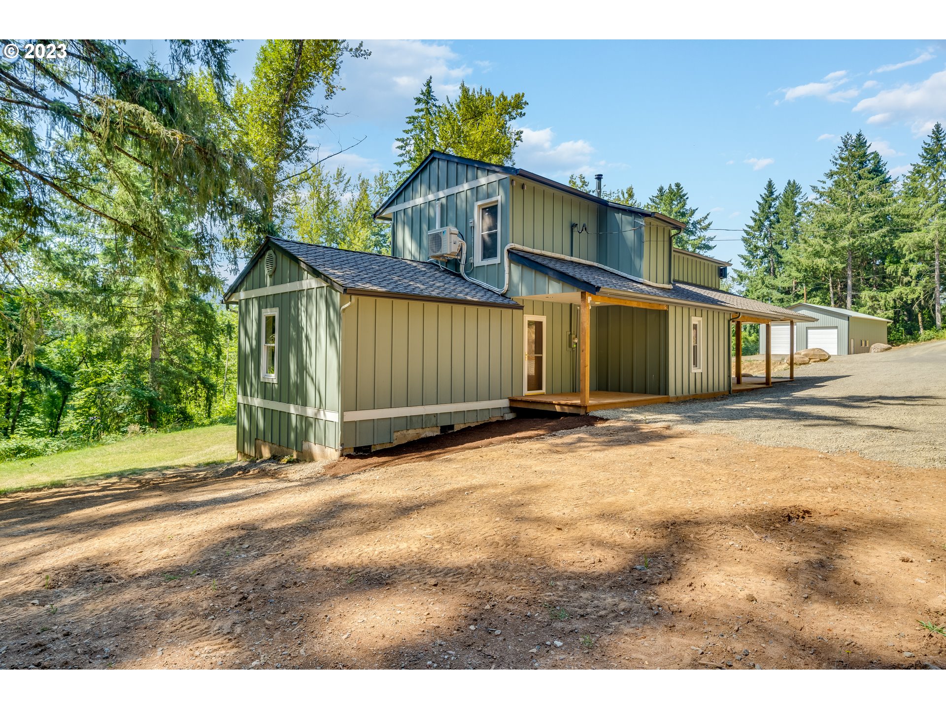 12840 South Carus Road Oregon City, OR 97045 - Photo 3 of 35 a view of outdoor space and front view of a house